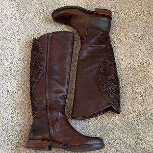 Gianni Bini Tall Brown Boots